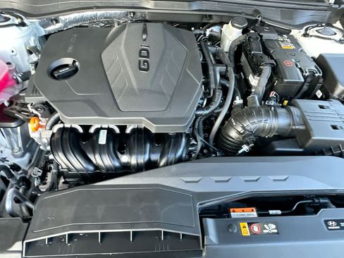 Used 2026 Hyundai Sonata SEL FWD image 12