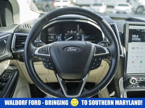 Used 2022 Ford Edge Titanium image 34