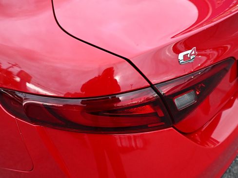 Used 2019 Alfa Romeo Giulia AWD w/ Cold Weather Package image 43