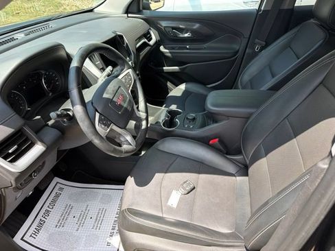 Used 2023 GMC Terrain SLT w/ Elevation Edition FWD image 9