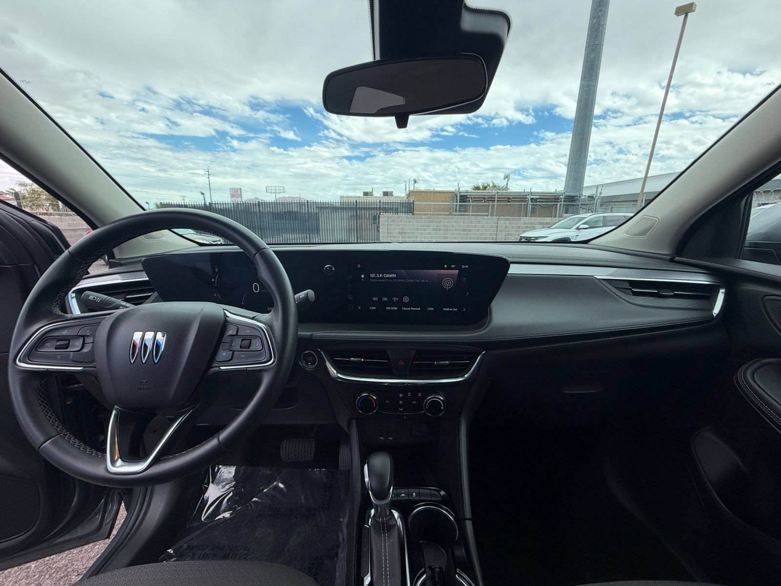 Used 2025 Buick Encore GX Preferred AWD/4WD image 31