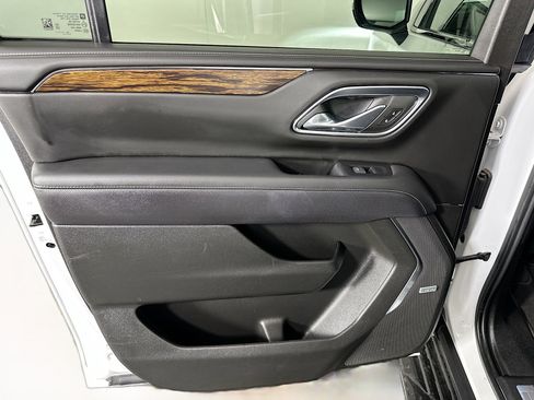 Used 2023 Chevrolet Suburban Premier image 26