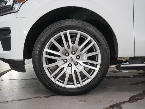 Used 2024 Ford Expedition Limited AWD/4WD image 32