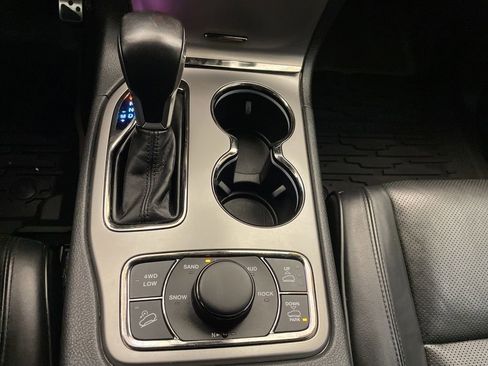 Used 2020 Jeep Grand Cherokee High Altitude AWD/4WD image 16