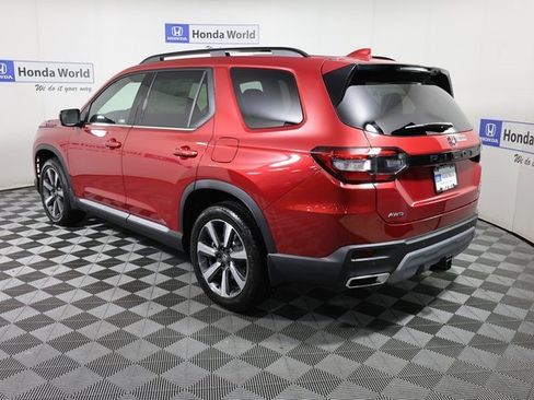 New 2025 Honda Pilot Touring image 6