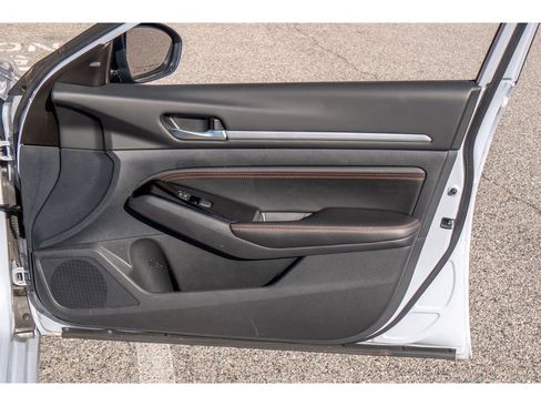 Used 2023 Nissan Altima 2.5 SR image 15