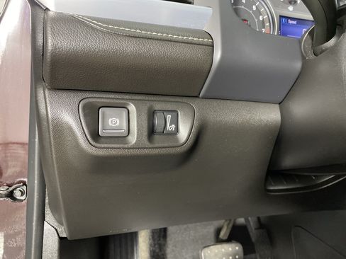 Used 2021 GMC Acadia SLE AWD/4WD image 19