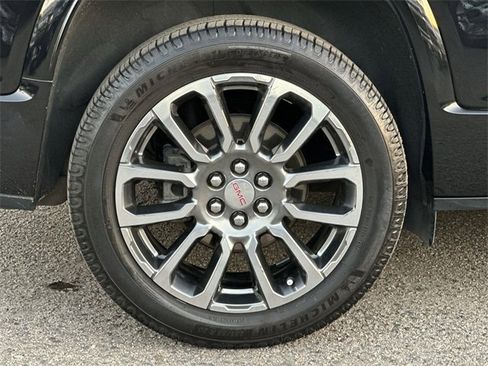 Used 2020 GMC Acadia Denali image 33