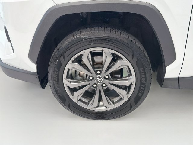 Certified 2023 Toyota RAV4 XLE Premium AWD/4WD image 25