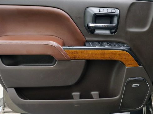 Used 2015 Chevrolet Silverado 2500 High Country w/ High Country Premium Package AWD/4WD image 12