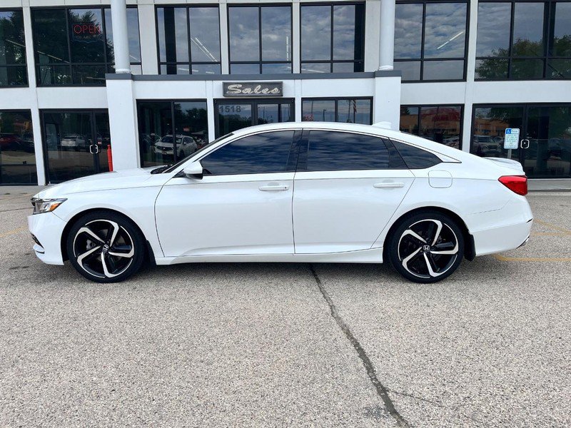 Used 2018 Honda Accord Sport image 9