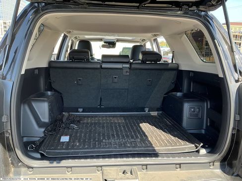 Used 2024 Toyota 4Runner TRD Off-Road Premium w/ Moonroof Package AWD/4WD image 10