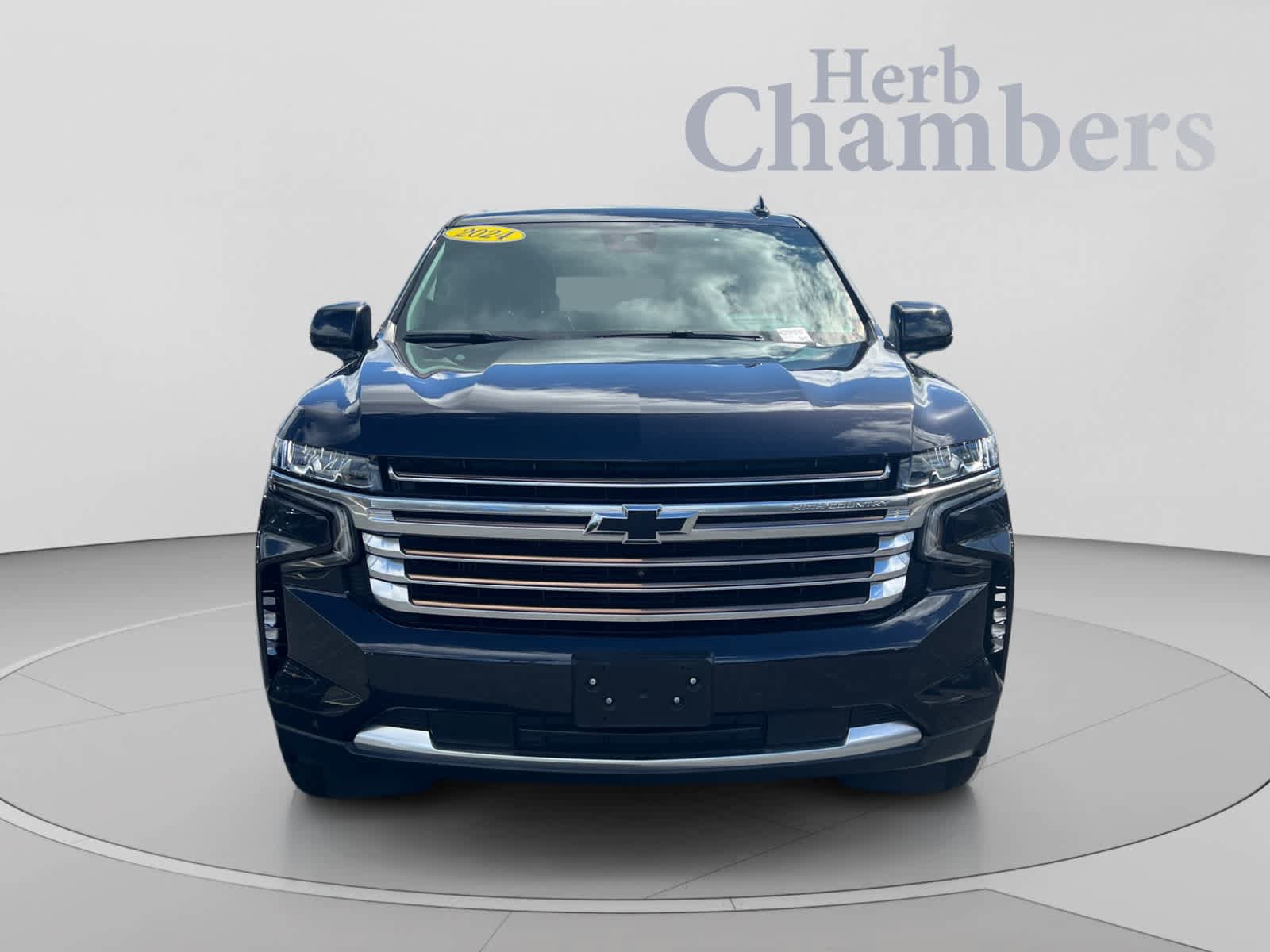 Used 2024 Chevrolet Tahoe High Country AWD/4WD image 2
