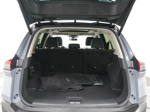 Used 2023 Nissan Rogue SV w/ SV Premium B Package AWD/4WD image 16
