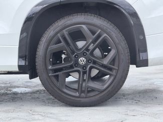 Used 2025 Volkswagen Tiguan SE R-Line video 2