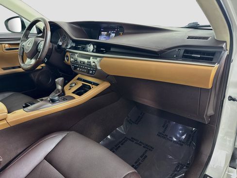 Used 2018 Lexus ES 350 w/ Premier Package FWD image 30