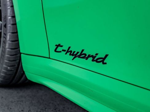 Certified 2025 Porsche 911 Carrera 4 GTS image 33