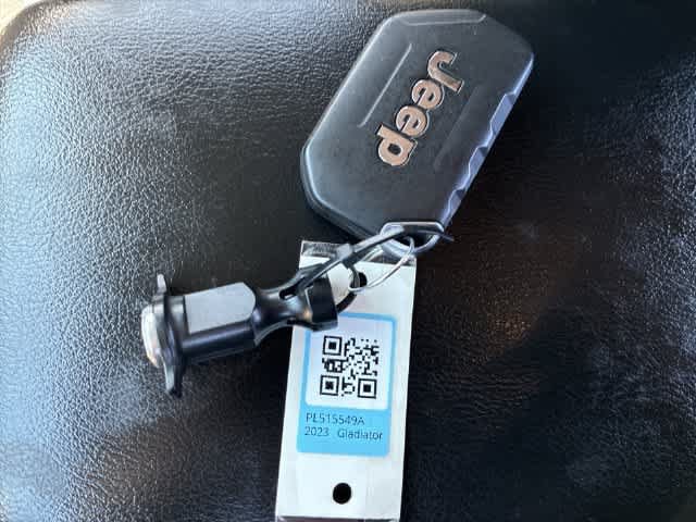 Used 2023 Jeep Gladiator Sport AWD/4WD image 39