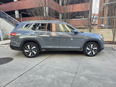 Certified 2025 Volkswagen Atlas SEL image 21