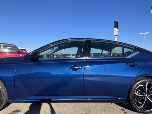 Used 2024 Nissan Altima 2.5 SR image 26