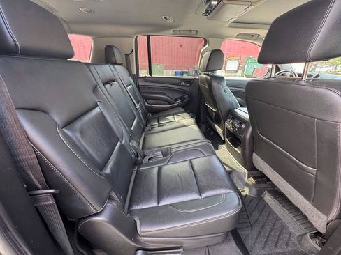 Used 2018 Chevrolet Suburban LT AWD/4WD image 14