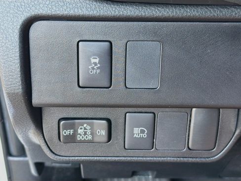 Used 2023 Toyota Tacoma SR5 RWD image 19