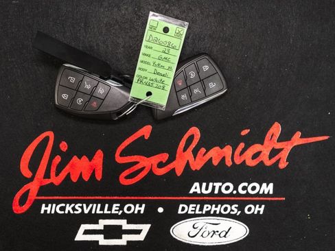 Used 2023 GMC Yukon XL Denali AWD/4WD image 47