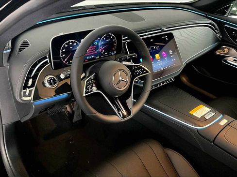 Used 2026 Mercedes-Benz E 350 4MATIC Sedan image 10