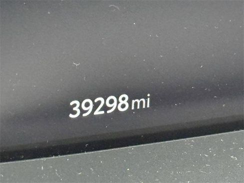 Certified 2023 Toyota Crown XLE image 9