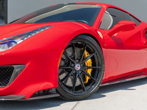 Used 2019 Ferrari 488 Pista Coupe RWD image 22