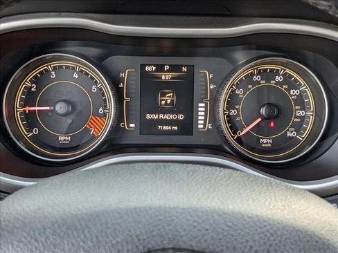 Used 2014 Jeep Cherokee Latitude image 11