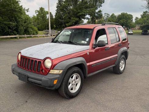 Used 2007 Jeep Liberty Sport AWD/4WD image 3