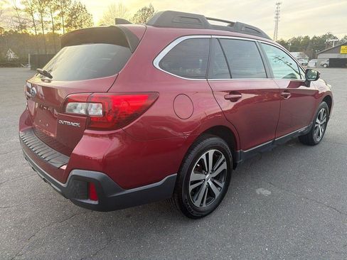 Used 2018 Subaru Outback 2.5i Limited image 4