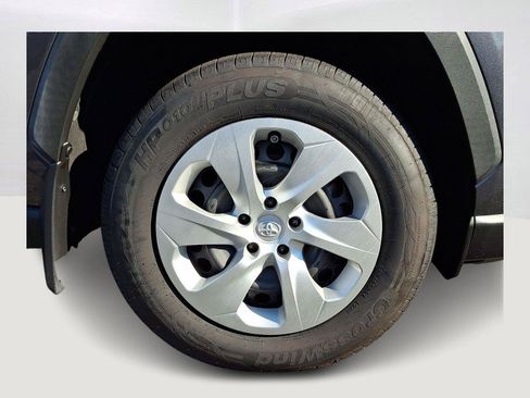 Used 2020 Toyota RAV4 LE w/ All Weather Liner Package AWD/4WD image 8