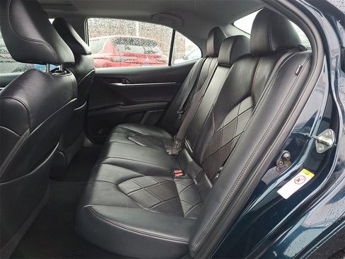 Used 2018 Toyota Camry XLE w/ Audio Package image 12