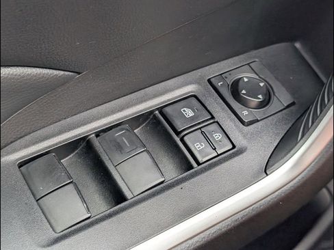 Used 2023 Toyota RAV4 LE FWD image 11