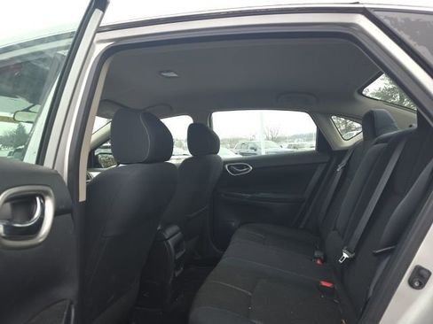 Used 2015 Nissan Sentra S image 15