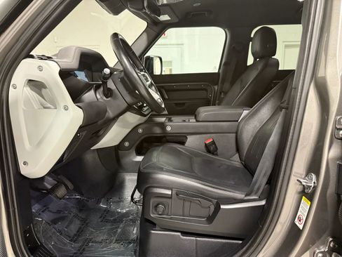 Used 2022 Land Rover Defender 110 S AWD/4WD image 14