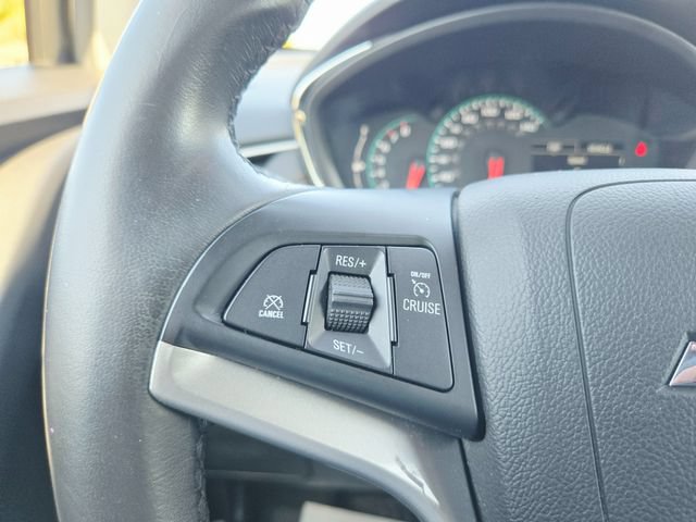 Used 2021 Chevrolet Trax LT w/ LT Convenience Package FWD image 13