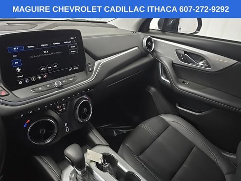 Used 2024 Chevrolet Blazer LT AWD/4WD image 27