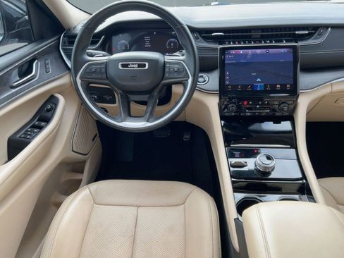 Used 2021 Jeep Grand Cherokee L Limited w/ Luxury Tech Group II image 28