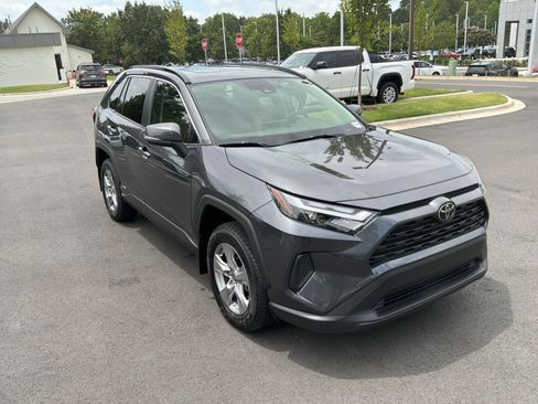 Used 2025 Toyota RAV4 XLE w/ Convenience Package AWD/4WD image 41