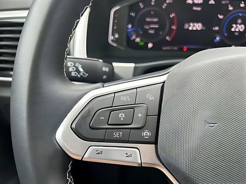 Used 2023 Volkswagen Atlas SE w/ Black Wheel Package AWD/4WD image 29