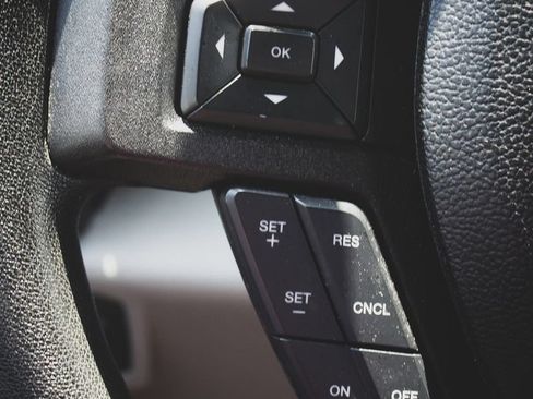 Used 2018 Ford F250 XL w/ STX Appearance Package AWD/4WD image 8