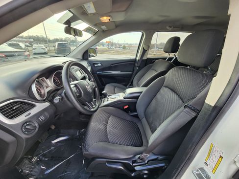 Used 2018 Dodge Journey SE image 18