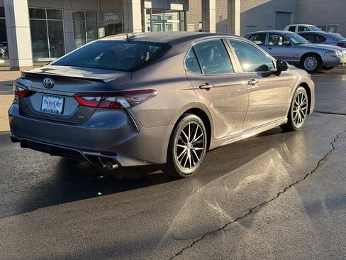 Certified 2024 Toyota Camry SE image 3