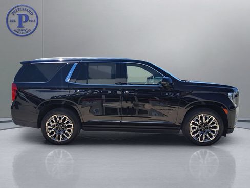 Used 2024 GMC Yukon Denali Ultimate AWD/4WD image 8