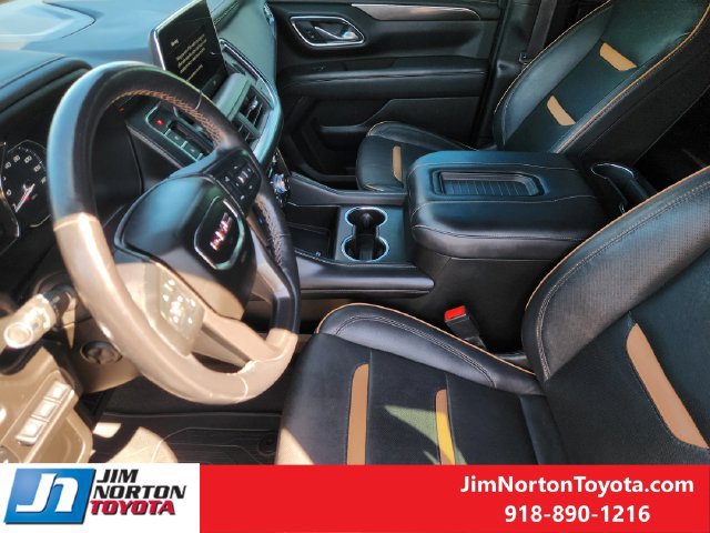 Used 2021 GMC Yukon AT4 w/ Rear Media and Nav Package AWD/4WD image 15