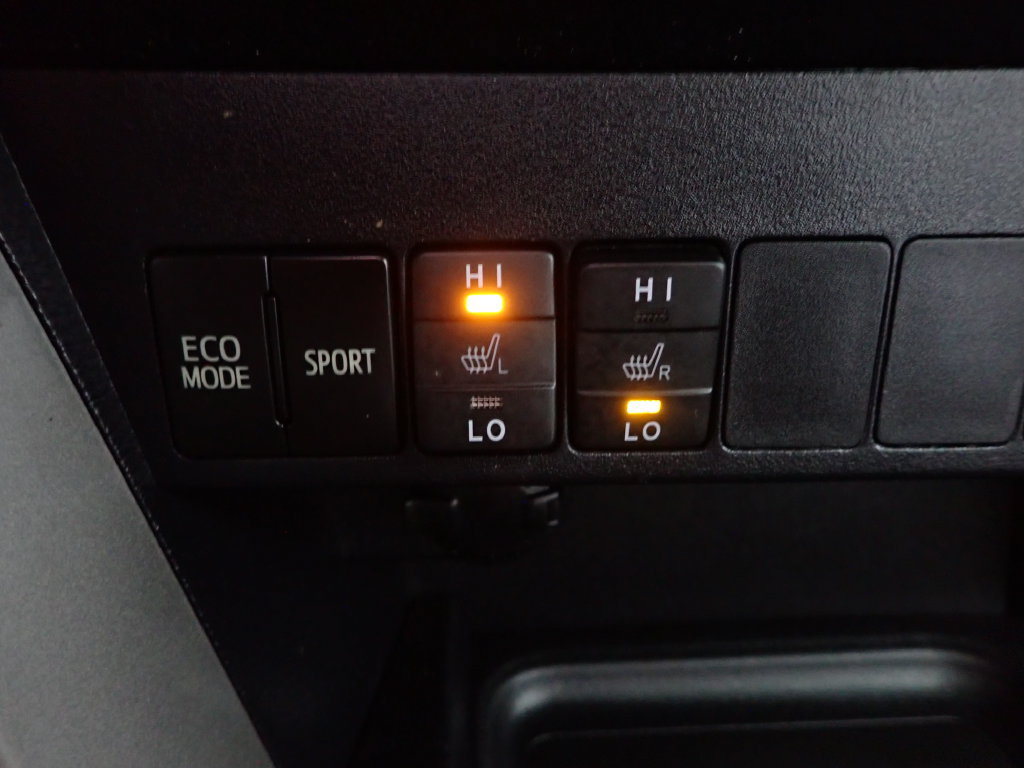 Used 2016 Toyota RAV4 Limited w/ Advanced Technology Package AWD/4WD image 7