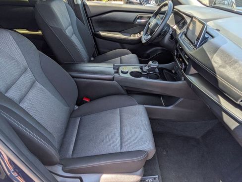 Used 2025 Nissan Rogue SV AWD/4WD image 24